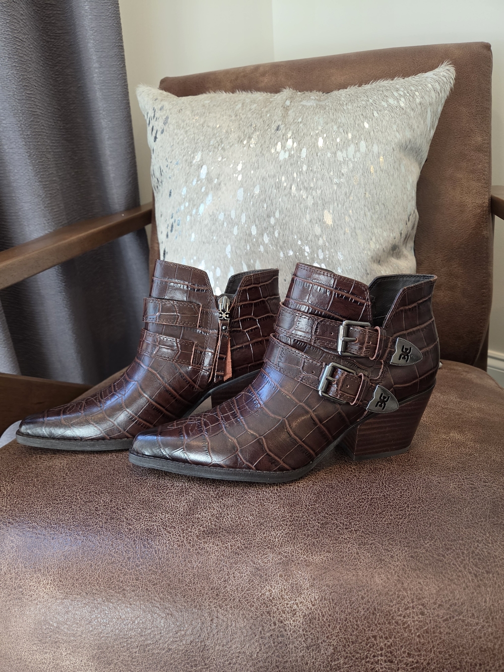 NWOB Sam Edelman Brown Croc-Embossed Leather Ankle Boots with Buckles
